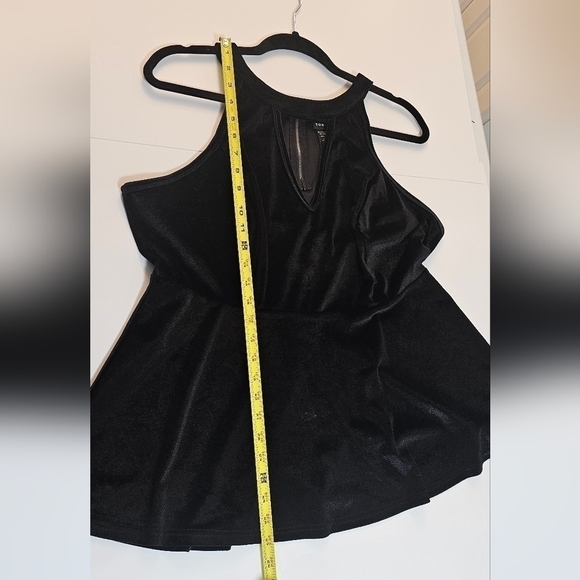 Torrid Peplum Top Plus Size Sleeveless Velvet Cutout Baby doll Top Size 0 Large - Picture 6 of 9